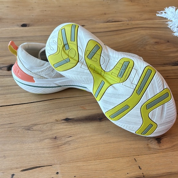 Sorel sneakers - Picture 3 of 4